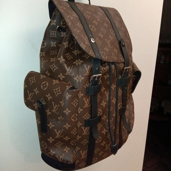 Your attention grabbing L.V. BackPack W/Authentic# being valid for this bag spec - Picture 7 of 12